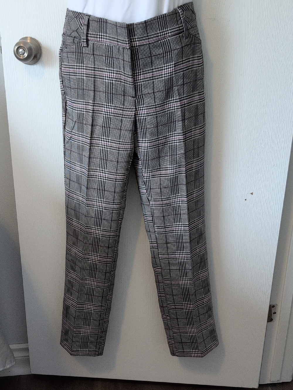Cleo. Ladies Plaid, Pink, Black And White Straight-Leg Trousers. Size 2.